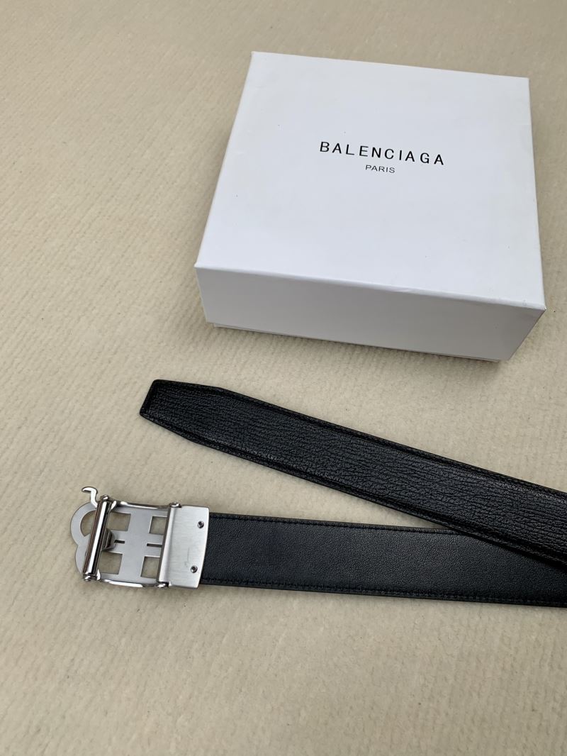 BALENCIAGA